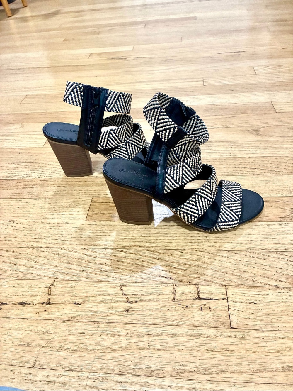 Universal Thread Black and White Woven Strappy Block Heel Sandals